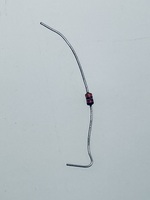 Стабилитрон 4.7 В 0.5 Вт (выводной) (арт. 61/50/308)